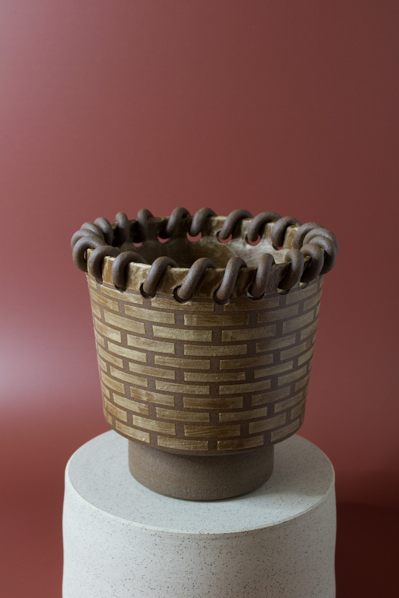 Medium Basketweave Planter in Chocolate