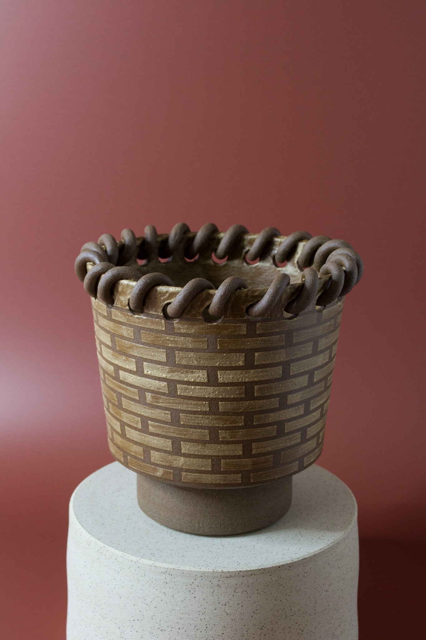 Medium Basketweave Planter in Chocolate